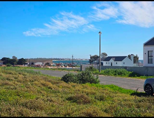 LAND FOR SALE IN DA GAMA BAY